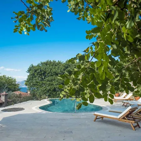 Sakiz, Florya Semesterbostad *